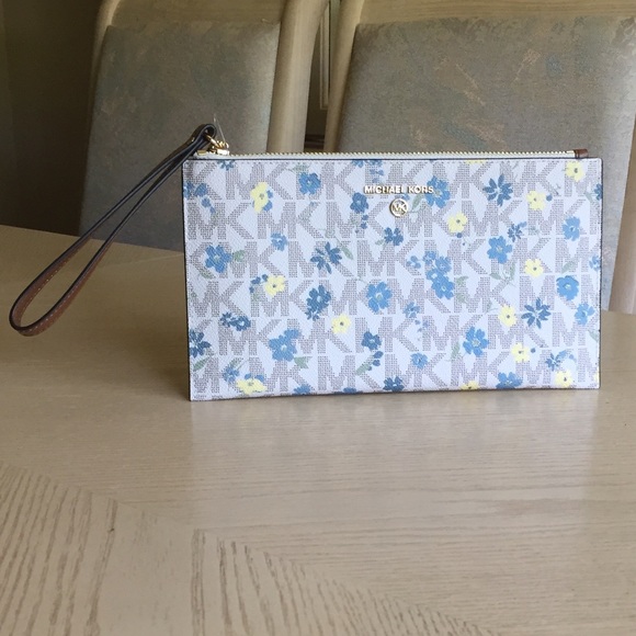 Michael Kors Vanilla, Luggage Clutch, Wristlet - Picture 2 of 12